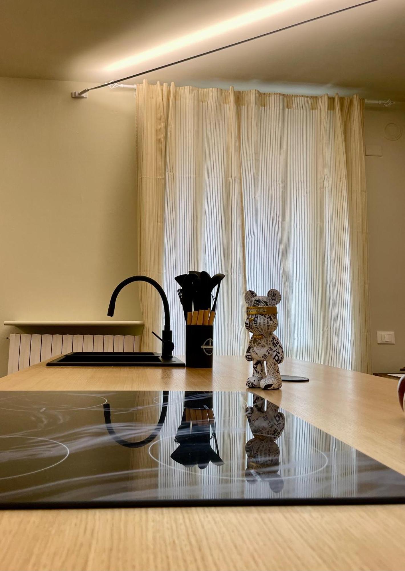 Ferienwohnung 33 Borgo Ticino Lux Free Parking & Private Garden Pavia Exterior foto