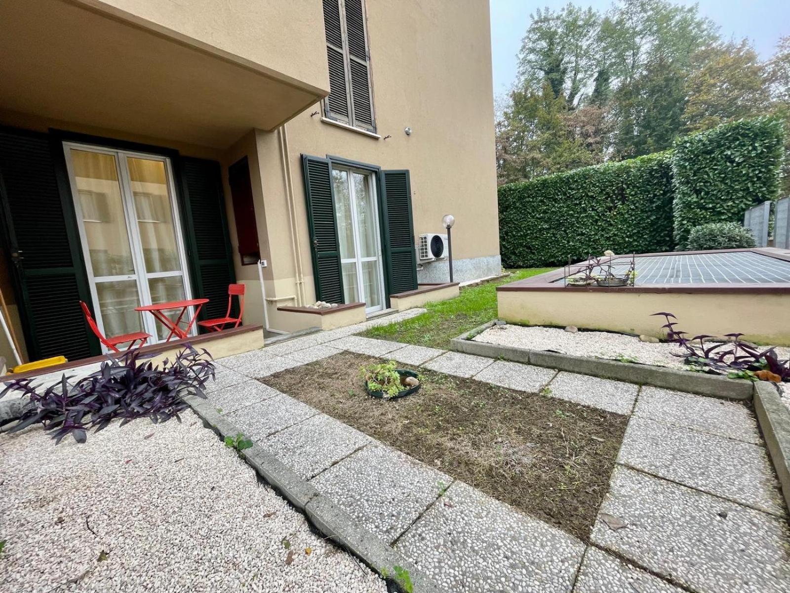 Ferienwohnung 33 Borgo Ticino Lux Free Parking & Private Garden Pavia Exterior foto